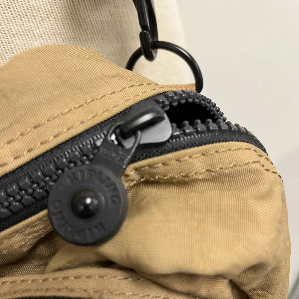 Kiplinger bag computer laptop tan crossbody shoulder